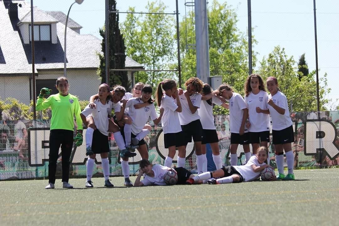Las niñas del Madrid CFF, campeonas en una Liga en la que todos sus rivales son chicos Las niñas del Madrid CFF, campeonas en una Liga en la que todos sus rivales son chicos