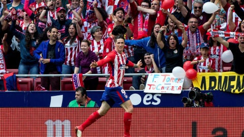 Fernando Torres celebra un gol