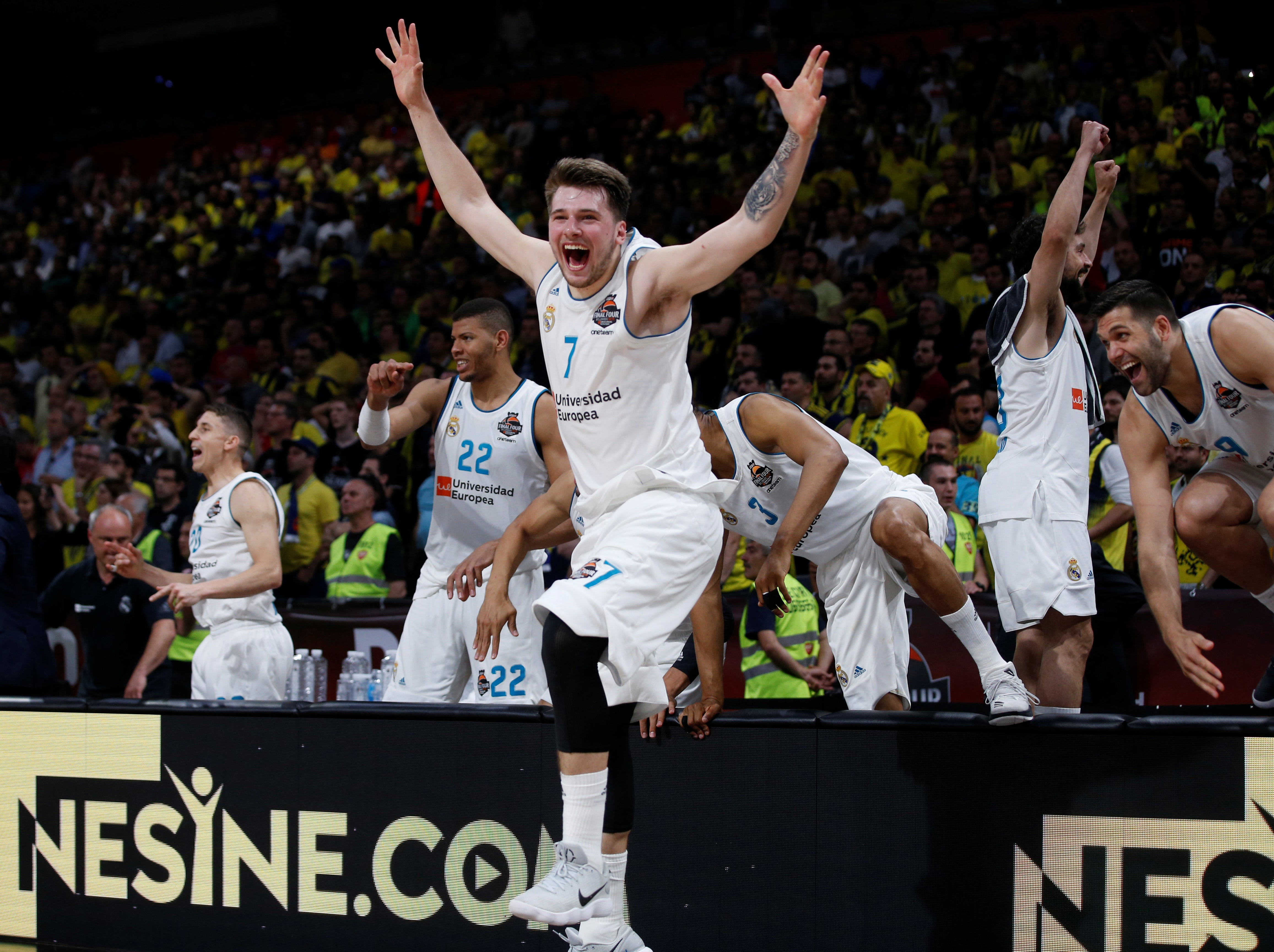 Doncic podría caer al puesto 4 o 5 del draft si no es elegido por los Suns Doncic podría caer al puesto 4 o 5 del draft si no es elegido por los Suns