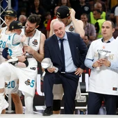 Pablo Laso, junto a sus jugadores tras ganar la Euroliga Pablo Laso, junto a sus jugadores tras ganar la Euroliga