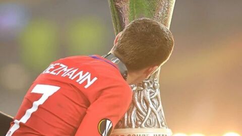 Griezmann besa la Europa League