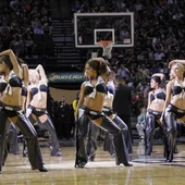 Las 'Silver Dancers', durante un partido de los Spurs Las 'Silver Dancers', durante un partido de los Spurs