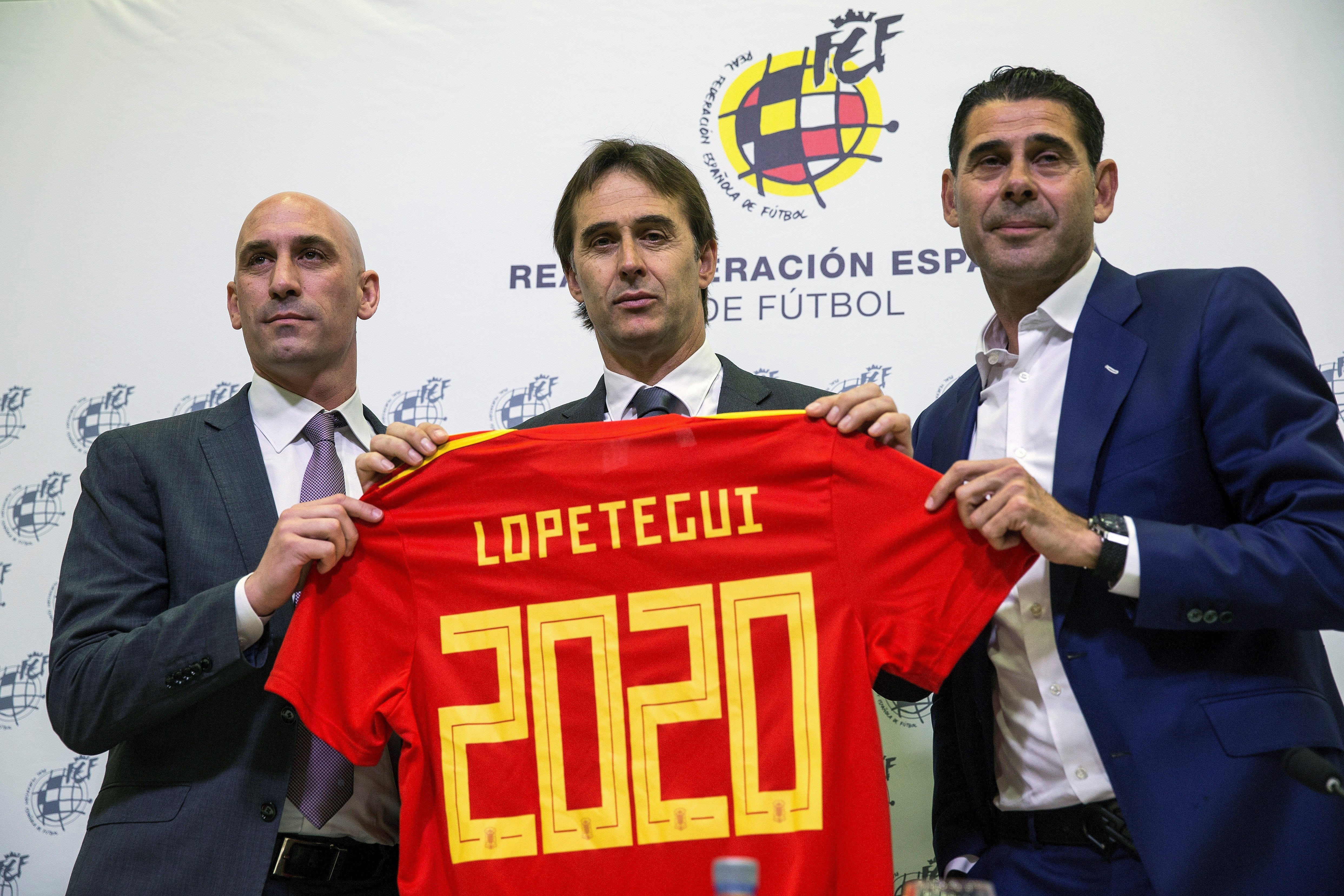 El Real Madrid avisó a Rubiales un día antes del anuncio que pagaría la cláusula de Lopetegui El Real Madrid avisó a Rubiales un día antes del anuncio que pagaría la cláusula de Lopetegui