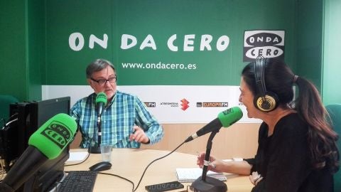 Vicent Sansano en los estudios de Onda Cero Elche
