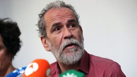 El actor Willy Toledo durante la rueda de prensa convocada