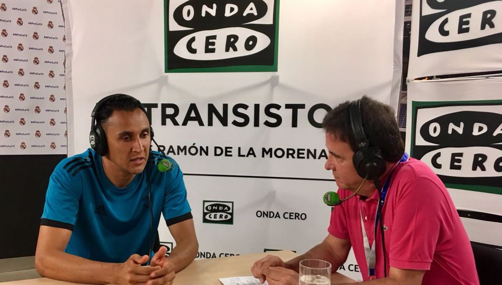 Keylor Navas junto a José Ramón de La Morena en El Transistor