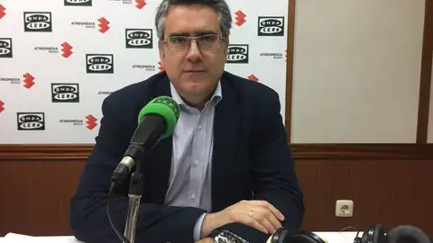 Miguel Ángel Rodríguez, portavoz del PP en el Ayuntamiento de Ciudad Real, durante la entrevista en Onda Cero Miguel Ángel Rodríguez, portavoz del PP en el Ayuntamiento de Ciudad Real, durante la entrevista en Onda Cero