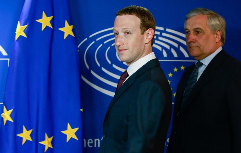 Mark Zuckerberg reconoce que no ha hecho lo suficiente para proteger los datos de los usuarios de Facebook Mark Zuckerberg reconoce que no ha hecho lo suficiente para proteger los datos de los usuarios de Facebook