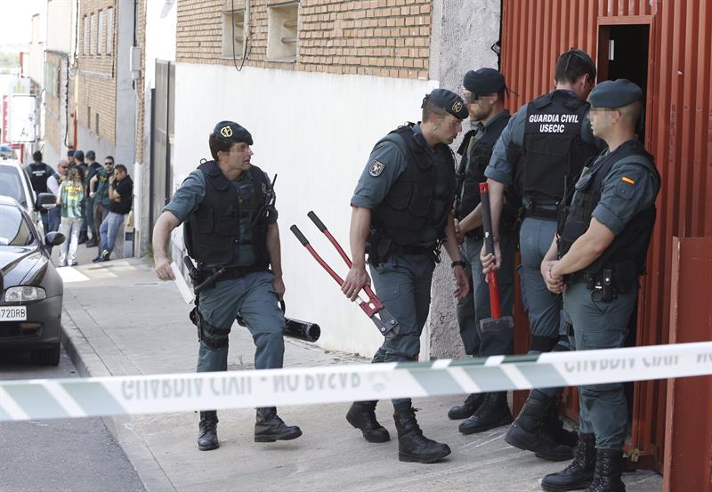 Al menos 50 detenidos en una operación contra la mafia china Al menos 50 detenidos en una operación contra la mafia china