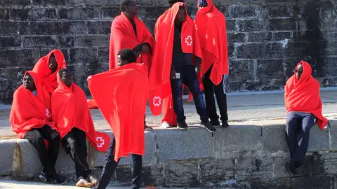 Un grupo de inmigrantes rescatados por Salvamento Marítimo Un grupo de inmigrantes rescatados por Salvamento Marítimo