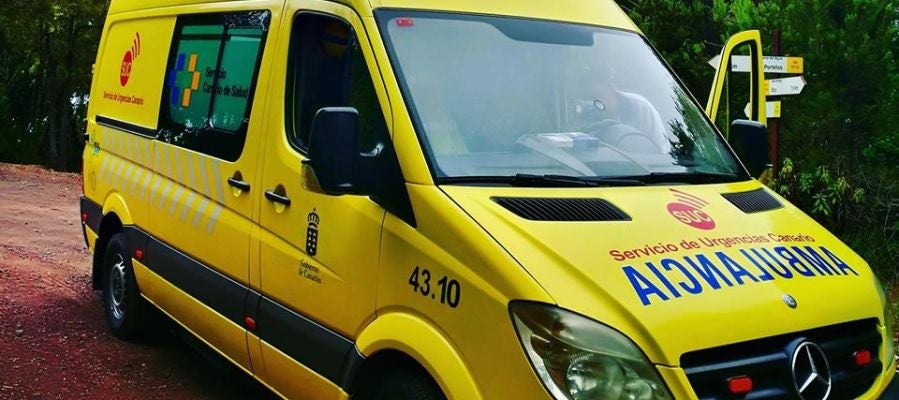 Ambulancia del Servicio de Urgencias Canario Ambulancia del Servicio de Urgencias Canario