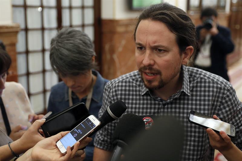 Iglesias pide a Sánchez una moción de censura contra Rajoy, tras la sentencia del 'caso Gürtel' Iglesias pide a Sánchez una moción de censura contra Rajoy, tras la sentencia del 'caso Gürtel'
