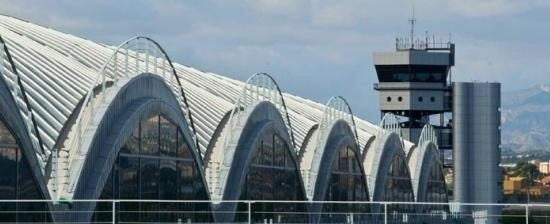 La compañía ‘Jet2.com’ instala sus oficinas centrales en el Aeropuerto Alicante-Elche La compañía ‘Jet2.com’ instala sus oficinas centrales en el Aeropuerto Alicante-Elche