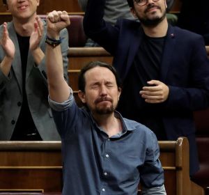 Pablo Iglesias rompe a llorar en el Congreso Pablo Iglesias rompe a llorar en el Congreso