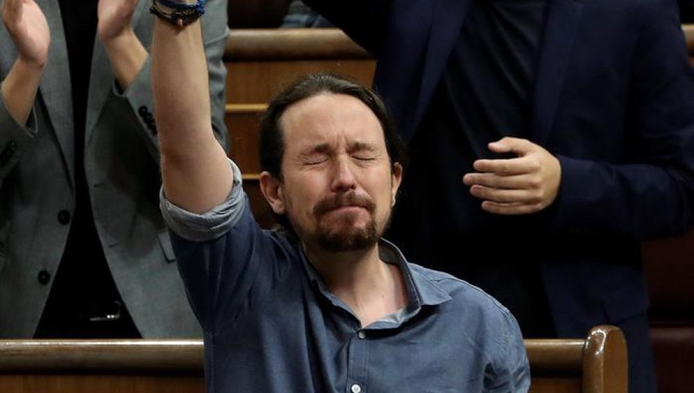 Pablo Iglesias rompe a llorar en el Congreso
