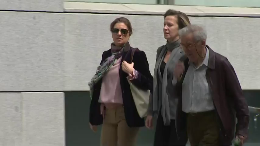 Rosalía Iglesias, mujer de Bárcenas, sale de la cárcel tras abonar la fianza Rosalía Iglesias, mujer de Bárcenas, sale de la cárcel tras abonar la fianza