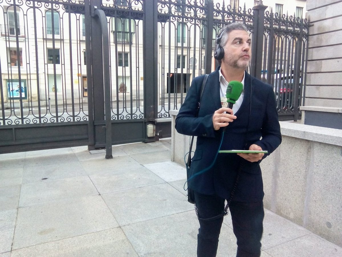 Carlos Alsina: "Fuentes muy cercanas a Sánchez nos han contado que la condición que el PNV ha puesto al PSOE son elecciones no inmediatas" Carlos Alsina: "Fuentes muy cercanas a Sánchez nos han contado que la condición que el PNV ha puesto al PSOE son elecciones no inmediatas"