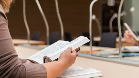 Más del 51% de estudiantes que acaban FP quieren seguir con una carrera universitaria Más del 51% de estudiantes que acaban FP quieren seguir con una carrera universitaria