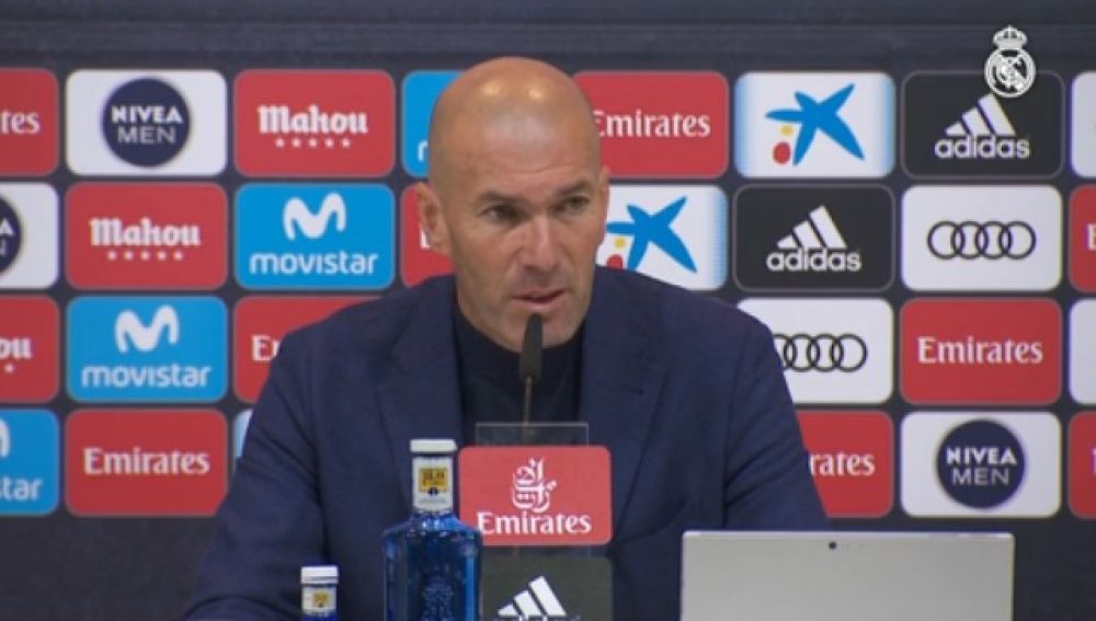 Zinedine Zidane en rueda de prensa