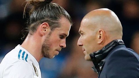 Gareth Bale, con Zinedine Zidane. 