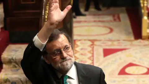 Rajoy al salir del debate de la moción de censura Rajoy al salir del debate de la moción de censura