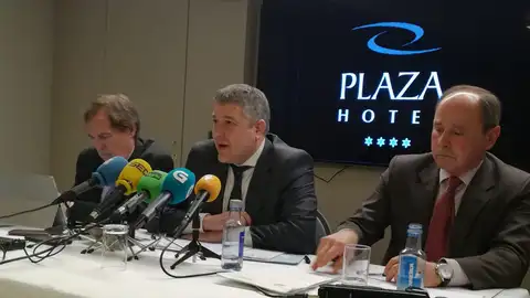 Ramsés Pérez Boga, Miguel Otero y Rafael Losada Respondiendo al Deportivo