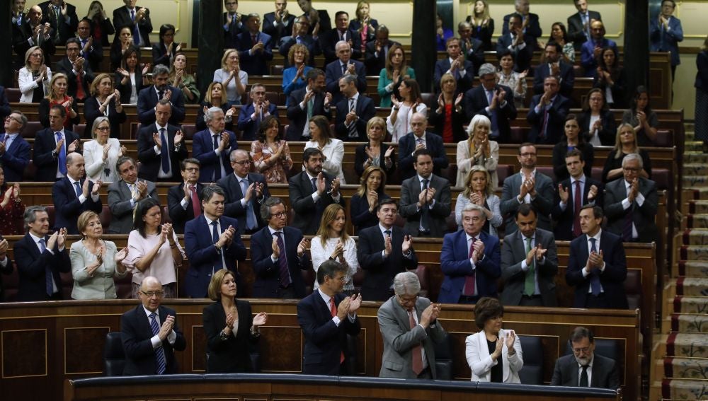 Aplauso a Rajoy antes de que se votara la moción de censura