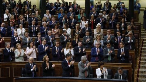 Aplauso a Rajoy antes de que se votara la moci&oacute;n de censura