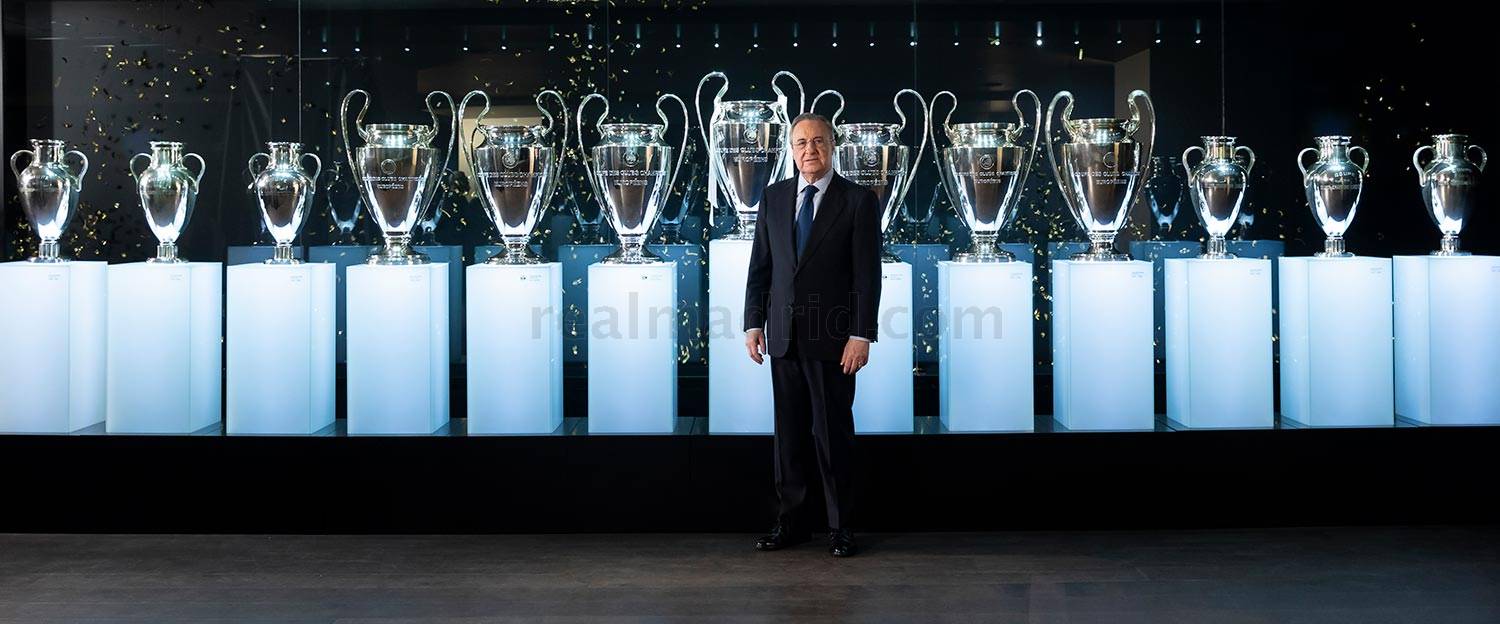 La Decimotercera Champions del Real Madrid ya está en la vitrina del Bernabéu La Decimotercera Champions del Real Madrid ya está en la vitrina del Bernabéu