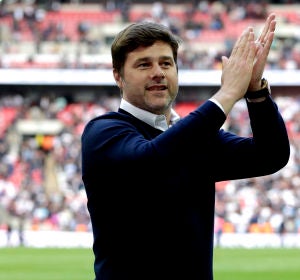 Pochettino aplaude en Wembley Pochettino aplaude en Wembley
