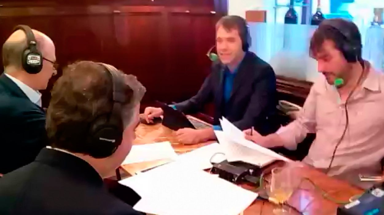 La España que madruga regresa al bar Casa Manolo, donde Rafa Latorre pide que le pongan su nombre a un sándwich La España que madruga regresa al bar Casa Manolo, donde Rafa Latorre pide que le pongan su nombre a un sándwich