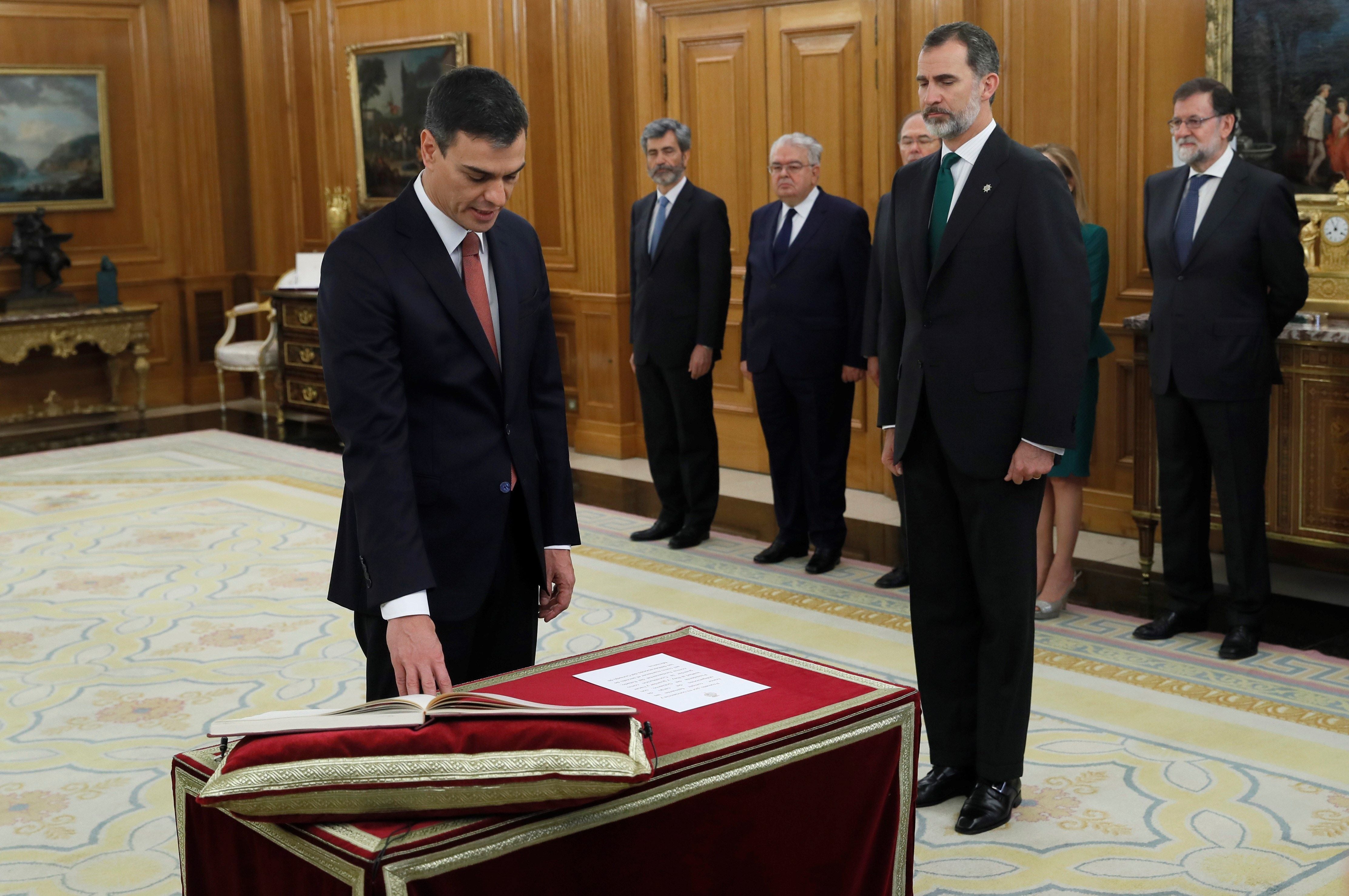 Oyentes: "Me parece que Pedro Sánchez es el okupa de La Moncloa" Oyentes: "Me parece que Pedro Sánchez es el okupa de La Moncloa"