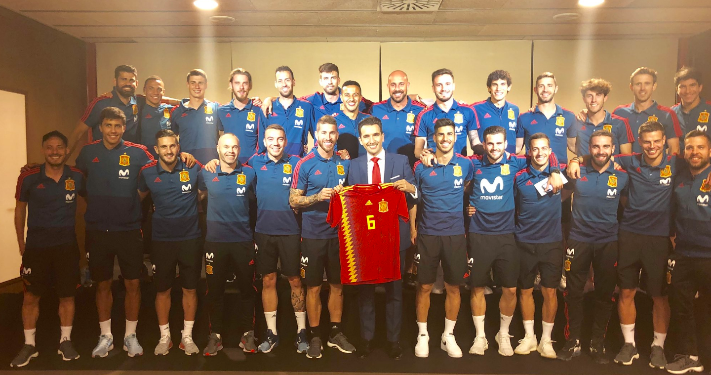 Miguel Lago tras su actuación para la 'Roja': "Hice bromas a Piqué y salí con la sensación de la segunda estrella" Miguel Lago tras su actuación para la 'Roja': "Hice bromas a Piqué y salí con la sensación de la segunda estrella"