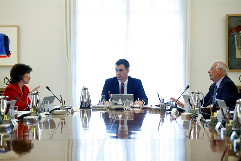 Epílogo de Julián Cabrera: "Ya se han ido asentando algunos primeros posos en la acción del nuevo Gobierno con independencia del perfil de sus componentes" Epílogo de Julián Cabrera: "Ya se han ido asentando algunos primeros posos en la acción del nuevo Gobierno con independencia del perfil de sus componentes"