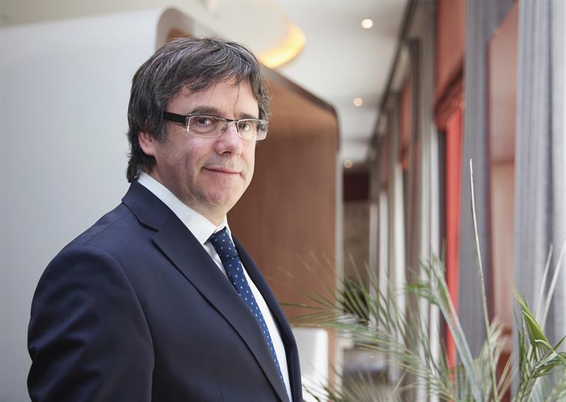 JxCat celebra la decisión de Llarena de retirar la euroorden sobre Puigdemont JxCat celebra la decisión de Llarena de retirar la euroorden sobre Puigdemont