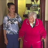 Cuidadora de personas mayores Cuidadora de personas mayores