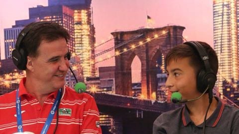 De la Morena con Emilio, del Sevilla. 