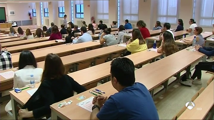 Hasta 702 aspirantes se examinaban este sábado en Formación Sanitaria Especializada en Badajoz y 393 en Cáceres Hasta 702 aspirantes se examinaban este sábado en Formación Sanitaria Especializada en Badajoz y 393 en Cáceres