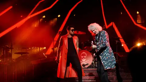 El cantante estadounidense Adam Lambert (i) y el guitarrista del grupo Queen, Brian May El cantante estadounidense Adam Lambert (i) y el guitarrista del grupo Queen, Brian May