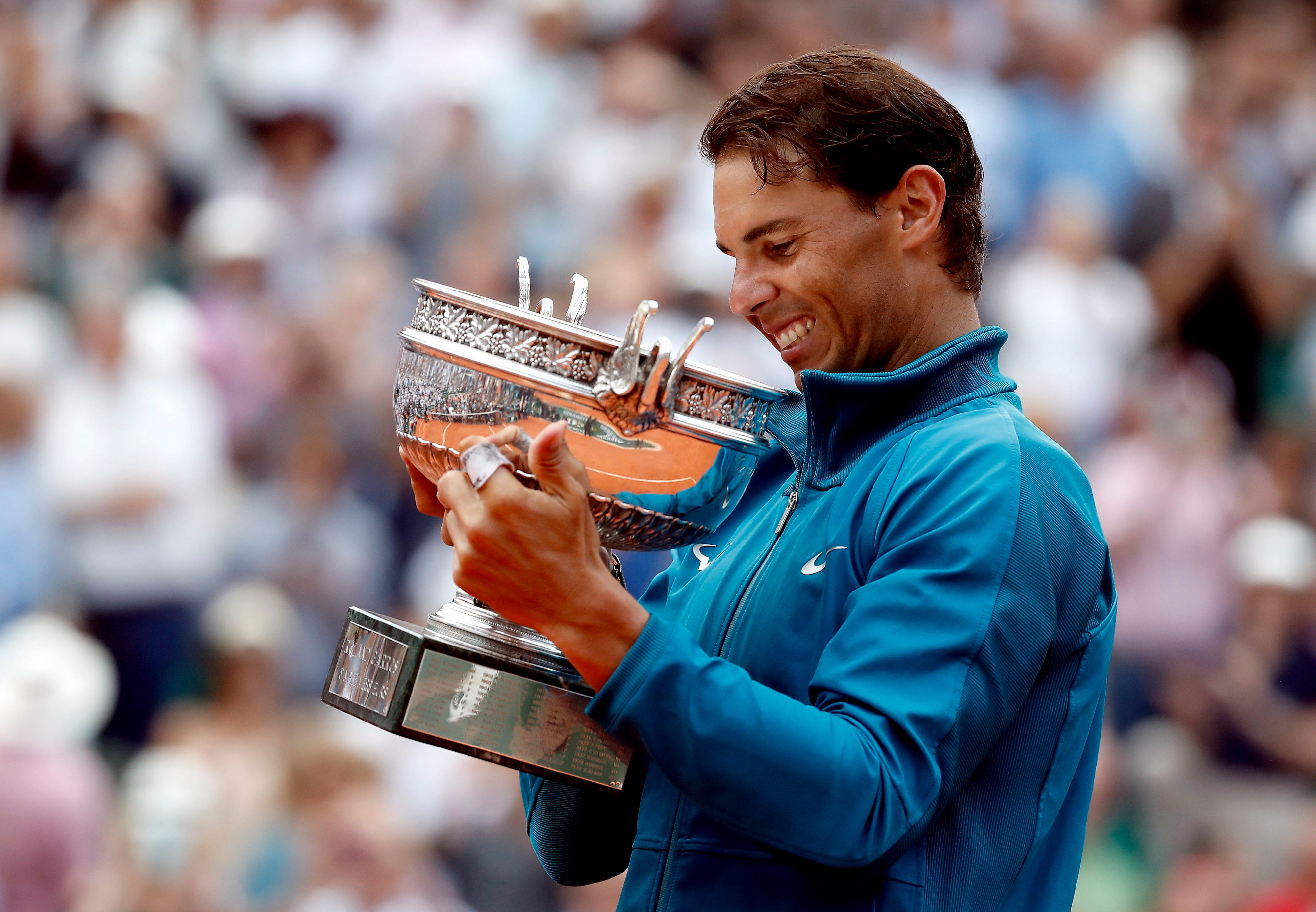 Rafa Nadal hace historia: Único tenista que gana tres torneos en once ocasiones o más Rafa Nadal hace historia: Único tenista que gana tres torneos en once ocasiones o más