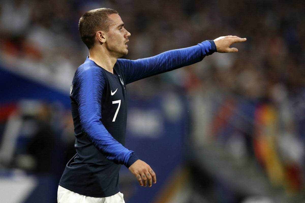 <p>Griezmann mantiene la incógnita sobre su futuro: "Mi Mundial empieza el sábado, aún hay tiempo"</p> <p>Griezmann mantiene la incógnita sobre su futuro: "Mi Mundial empieza el sábado, aún hay tiempo"</p>
