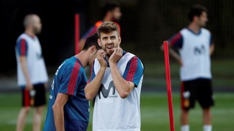 Gerard Piqu&eacute; durante un entrenamiento en Krasnodar