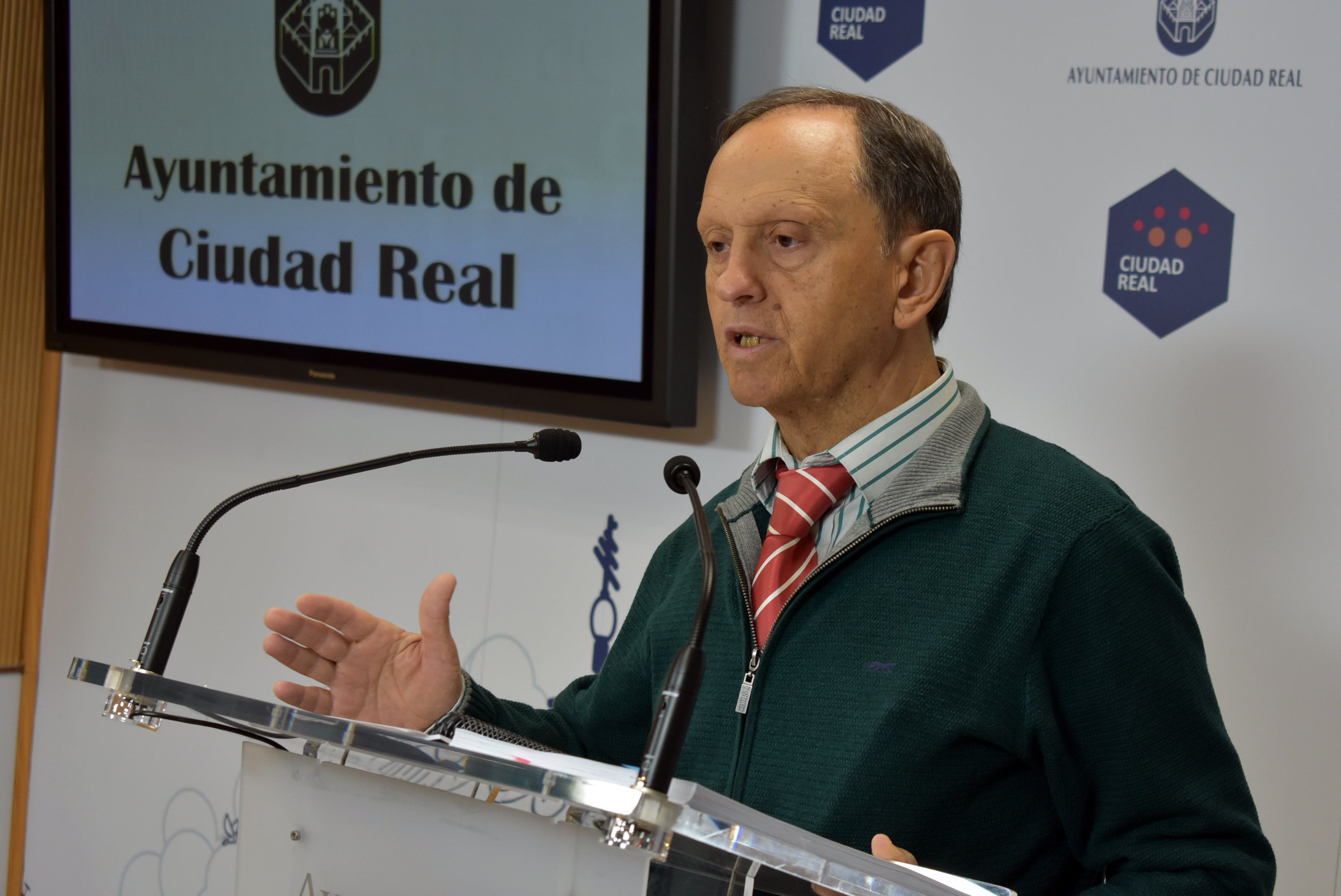 El Ayuntamiento tendrá listo en un mes el pliego técnico del Plan de Rebacheo El Ayuntamiento tendrá listo en un mes el pliego técnico del Plan de Rebacheo
