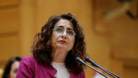 La ministra de Hacienda, Mar&iacute;a Jes&uacute;s Montero