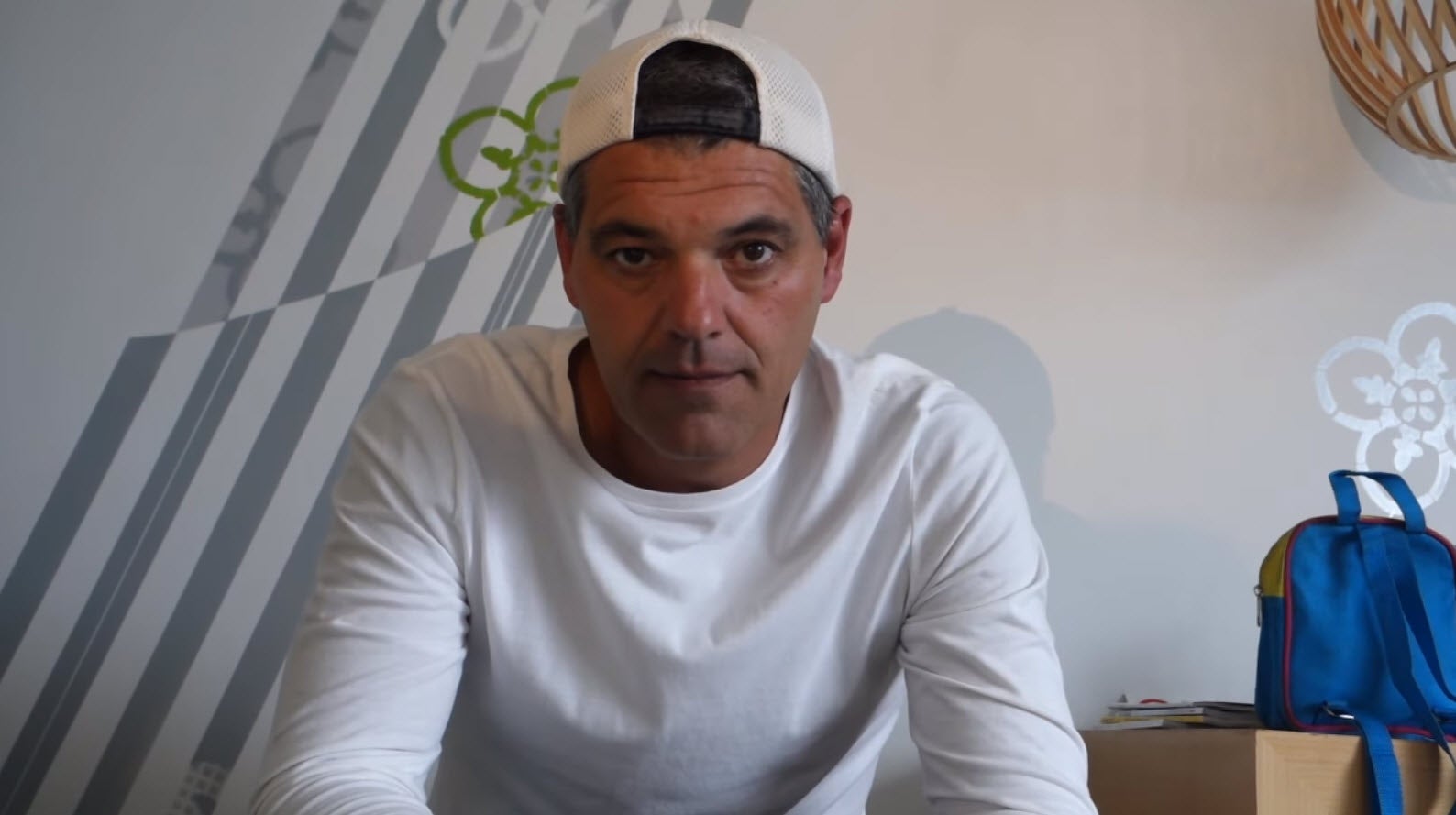 Frank Cuesta arremete contra Nadal por jugar en Arabia Saudí: "Es un recogepelotas de regímenes totalitarios” Frank Cuesta arremete contra Nadal por jugar en Arabia Saudí: "Es un recogepelotas de regímenes totalitarios”