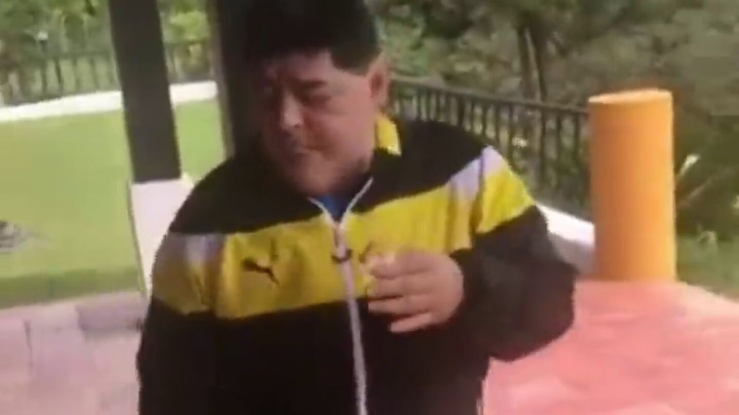 Maradona sorprende con este baile a ritmo de vallenatos en Cali 