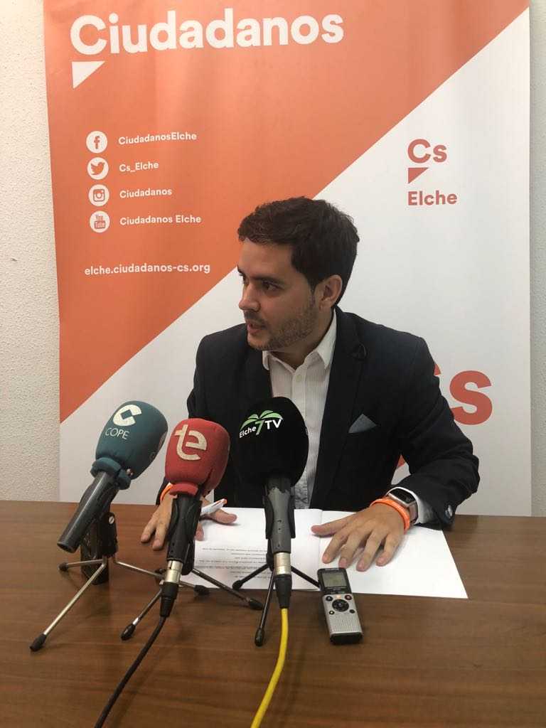 <p>Ciudadanos Elche pide ahora una bajada del IBI del 5% para 2019 </p> <p>Ciudadanos Elche pide ahora una bajada del IBI del 5% para 2019 </p>