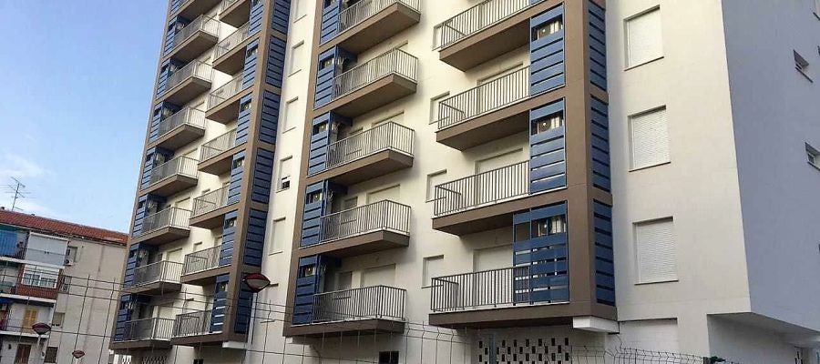 Fachada del primer edificio construido en el barrio de San Antón de Elche Fachada del primer edificio construido en el barrio de San Antón de Elche