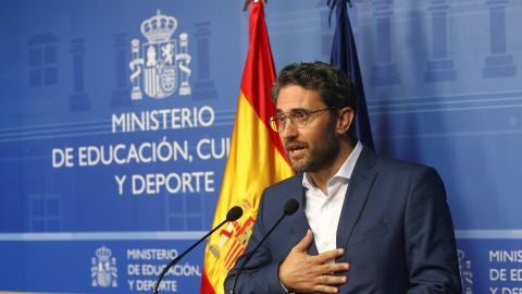 M&aacute;xim Huerta anuncia su dimisi&oacute;n