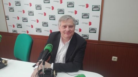 Francisco Ca&ntilde;izares, presidente provincial del PP, durante la entrevista en Onda Cero